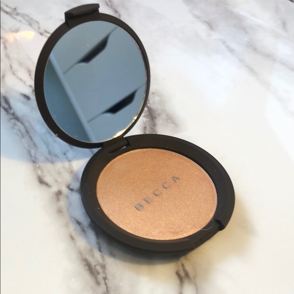 BECCA Other - Becca shimmering skin perfector in Champagne Pop